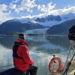 glacier de la cordillère darwin pendant une expédition en voilier de l'association Karukinka