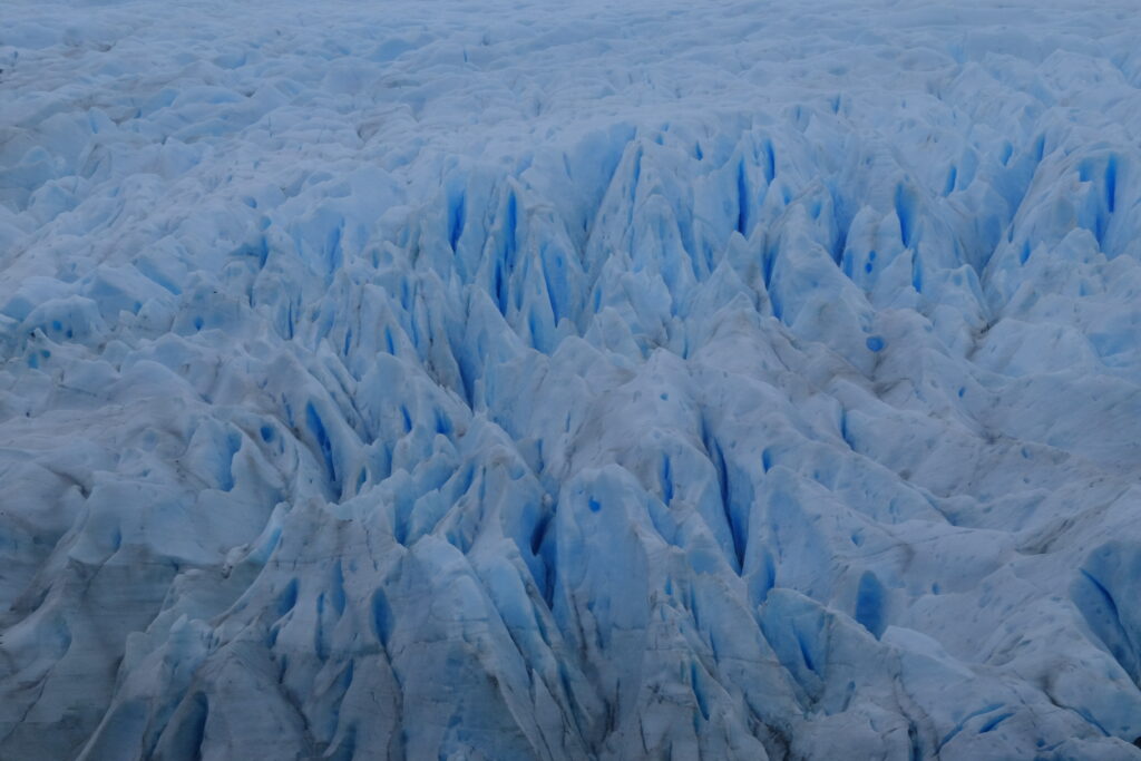 ley de glaciares, glacier Fouqué observé depuis un voilier dans les canaux de Patagonie