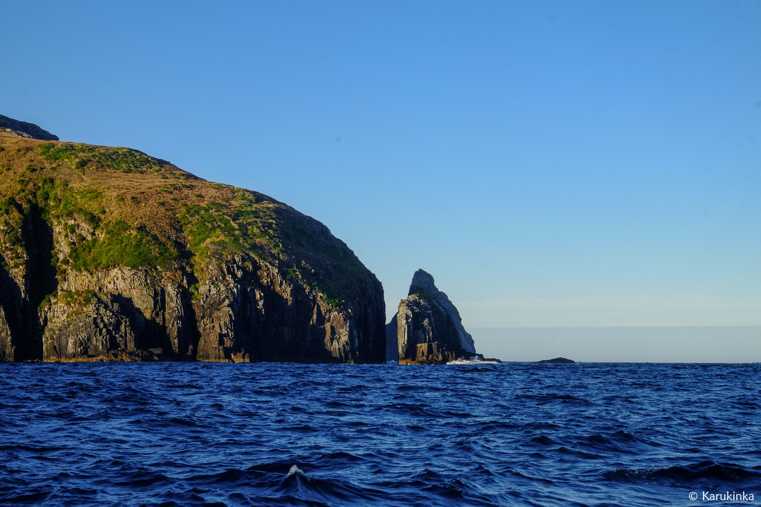 Le sud-ouest de l'île Horn (Réserve de Biosphère du cap Horn, Chili, lors d'une expédition en voilier, 2025) expédition en patagonie cap horn en voilier canaux de patagonie ile horn