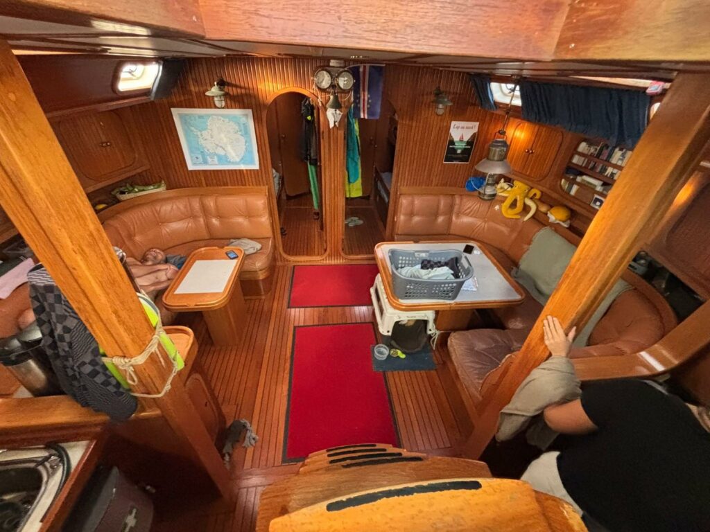 croisiere hauturiere carré spacieux voilier patagonie voile habitable grande croisiere