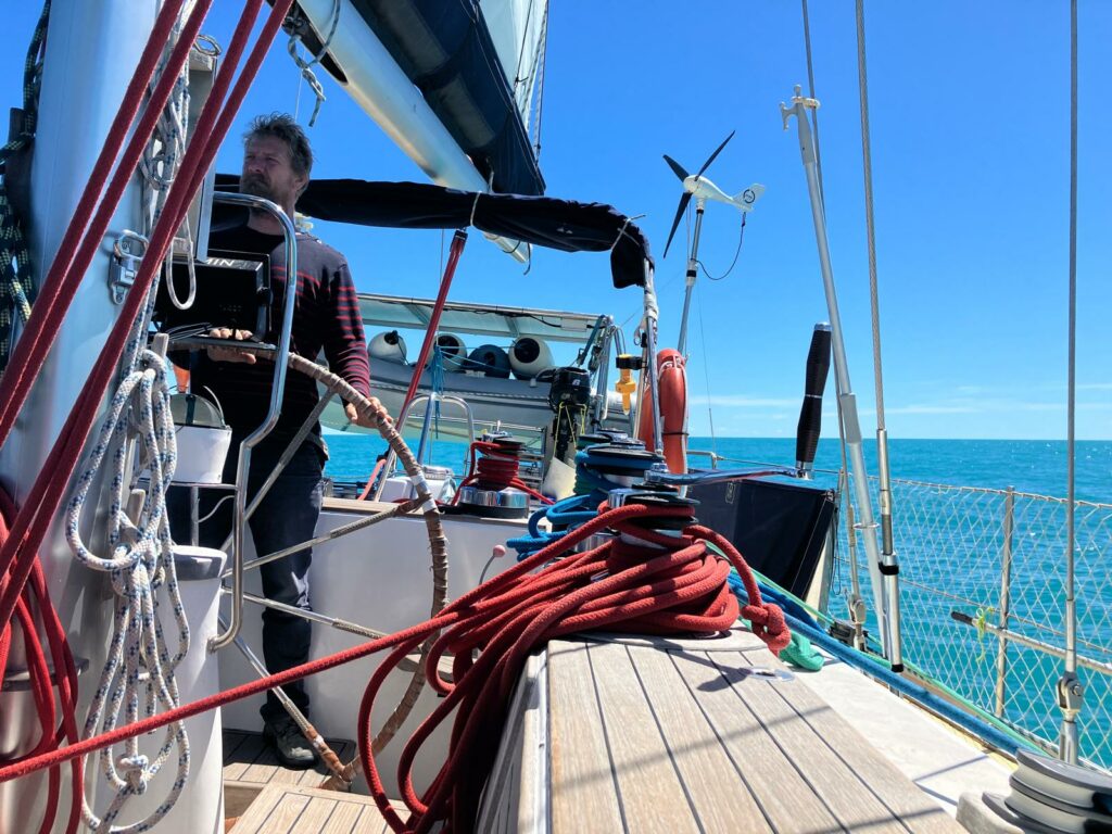 quarantièmes rugissants en voilier hauturier navigation atlantique sud argentine cuarenta rugientes velero patagonia