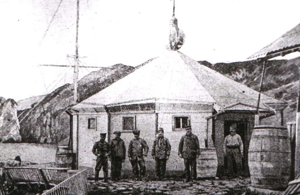Le phare du bout du monde : histoire, mythe et patrimoine de l’île des États